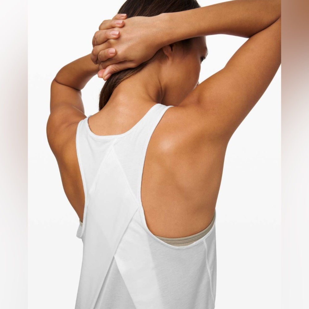 NWT Lululemon Essential Pleated Tank - Picture 4 of 4